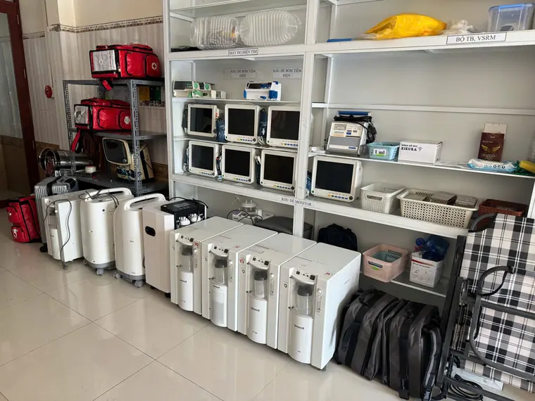 Oxygen concentrators and monitors in the equipment store